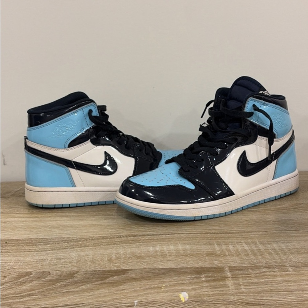 Jordan 1 Retro High
UNC Patent (Women's)
